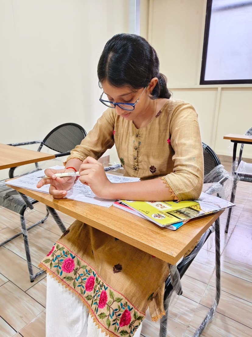 Dedicated Problem Solving at IgniteIQ Coaching Centre, Mangaluru